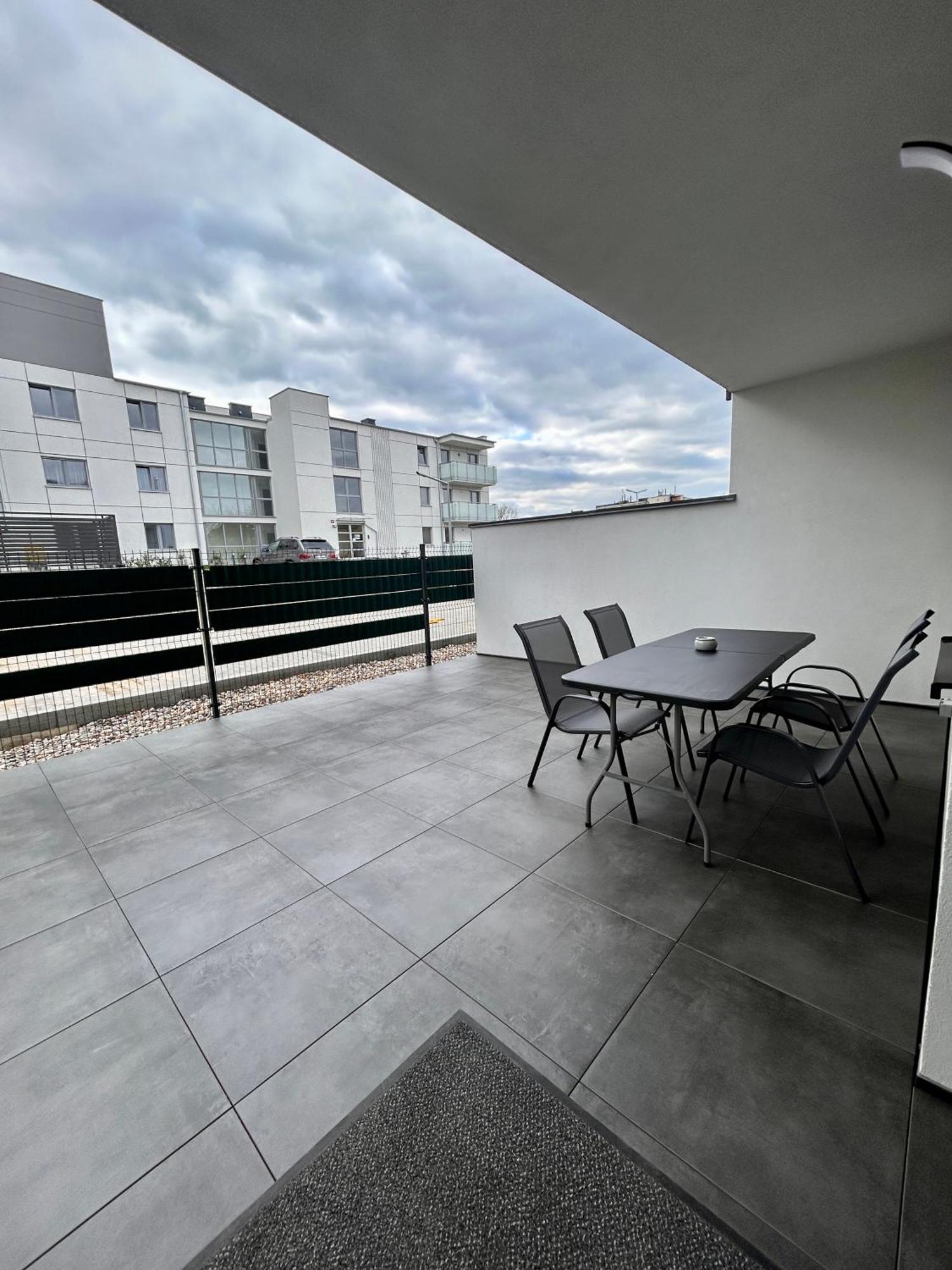 Boleslaviaapartments - Apartament Merci 4, Private Parking Free, Air Condition Boleslawiec  Ngoại thất bức ảnh